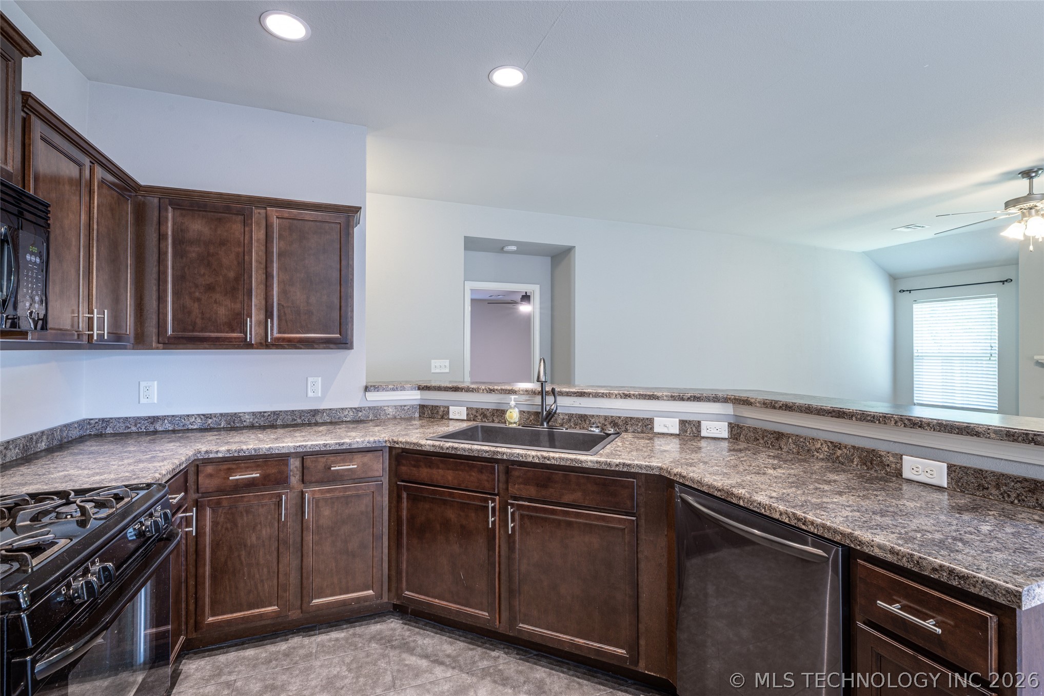 8745 E 126th Place S Property Photo 14