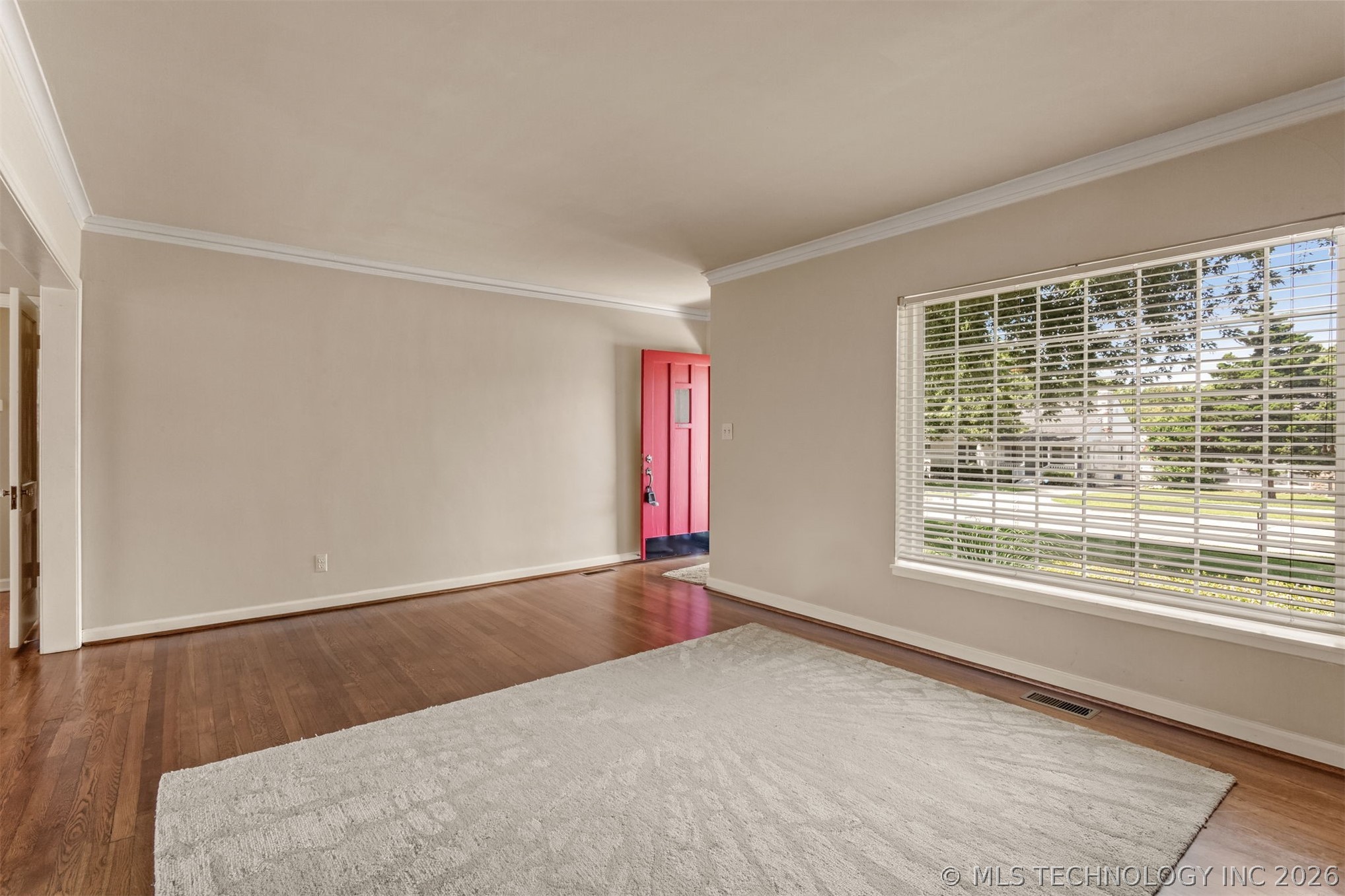 733 S Pittsburg Avenue Property Photo 6
