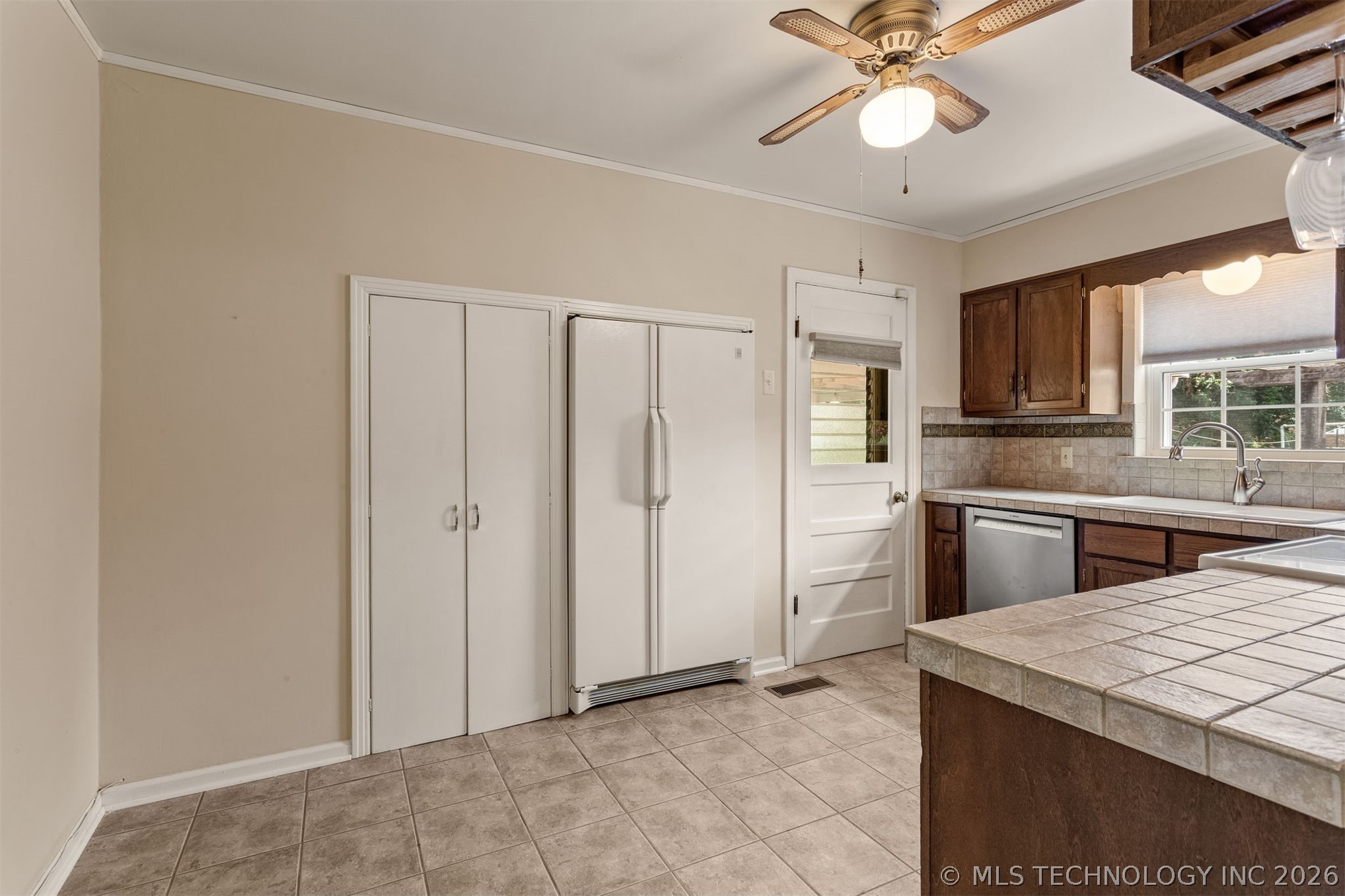 733 S Pittsburg Avenue Property Photo 12