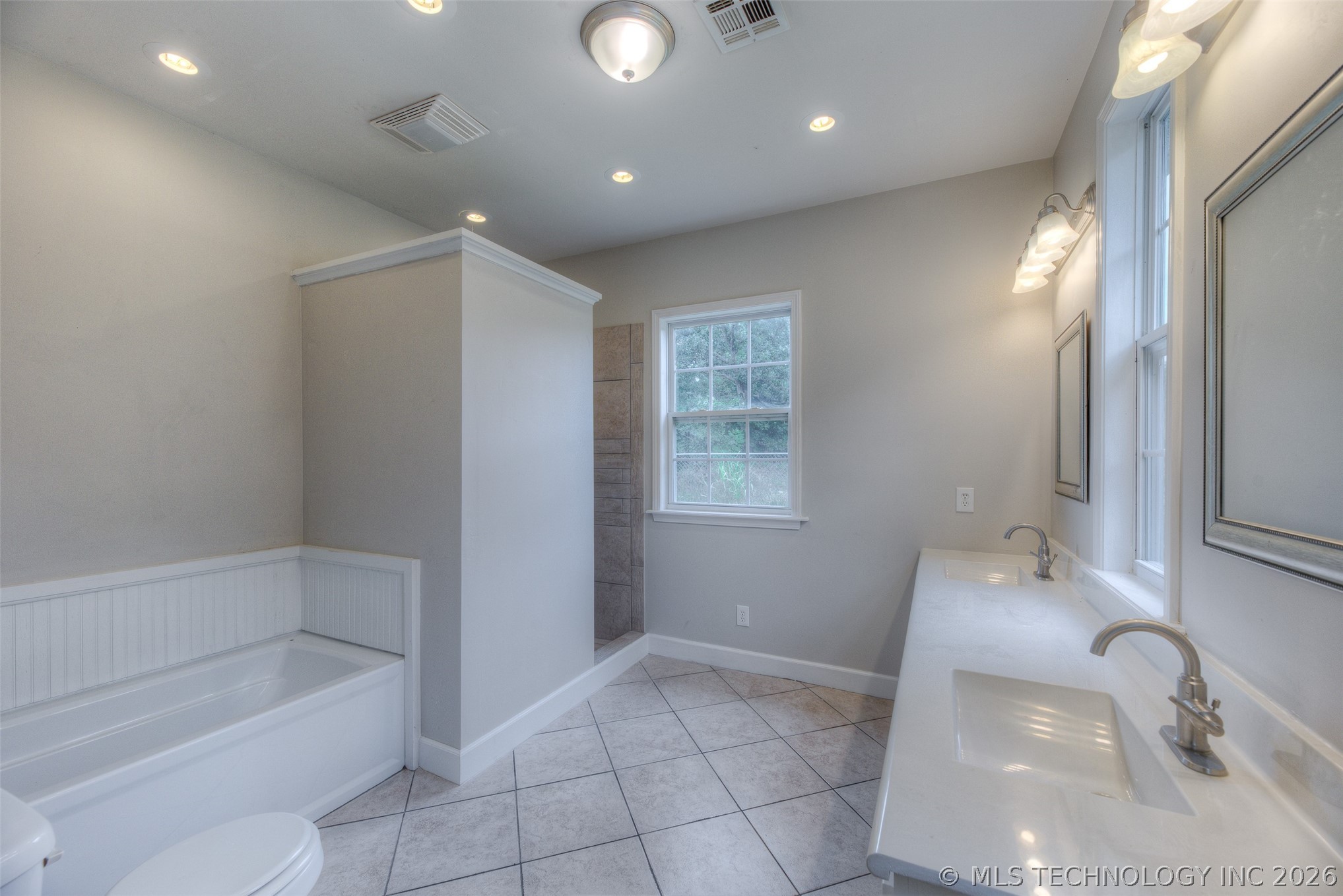 4912 S 165th West Avenue Property Photo 23