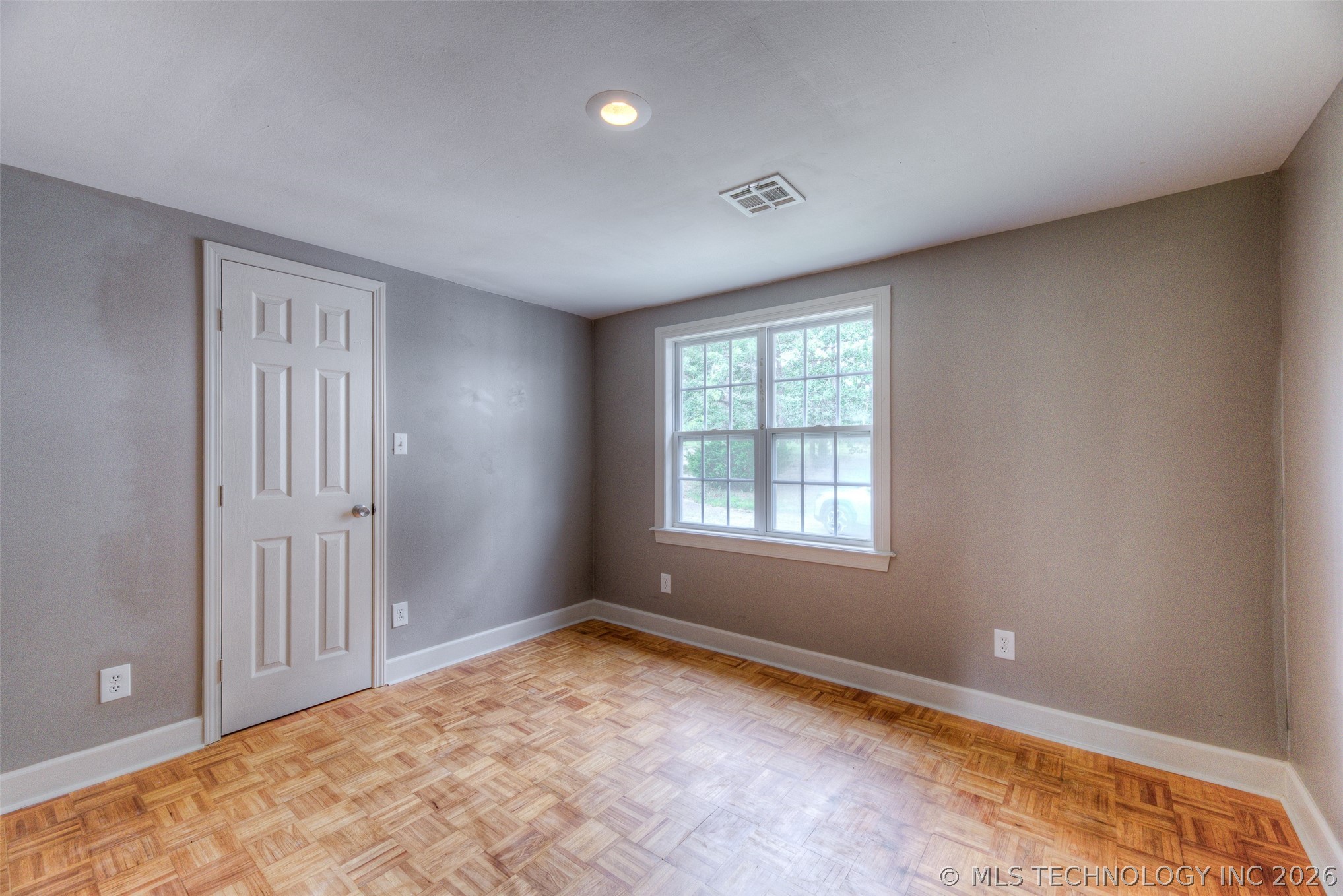 4912 S 165th West Avenue Property Photo 24