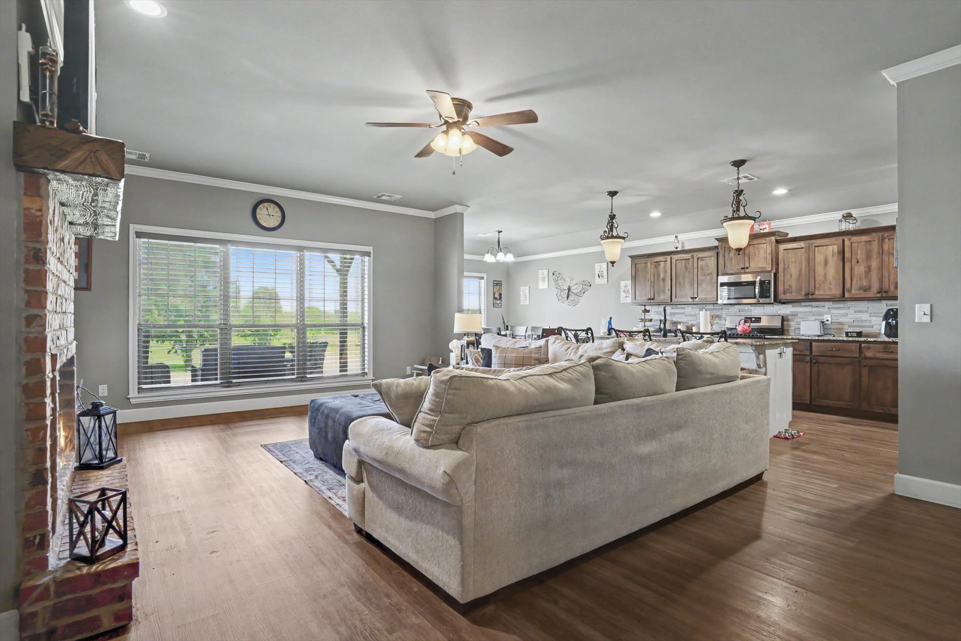 19217 S Coyote Drive Property Photo 3