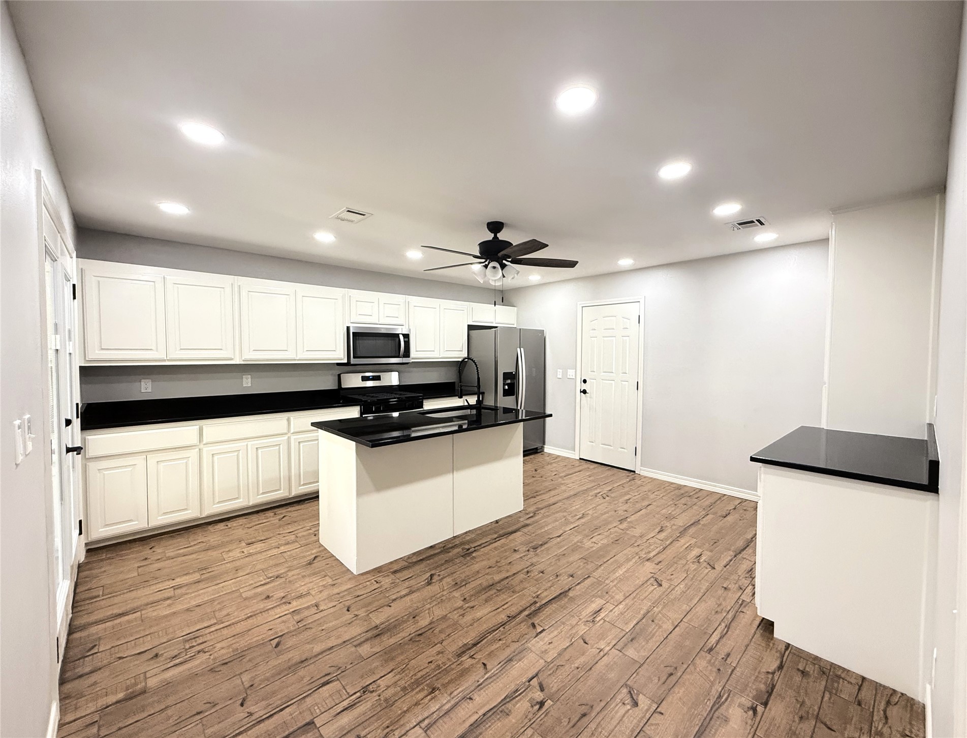 200 Elton Drive Property Photo 6