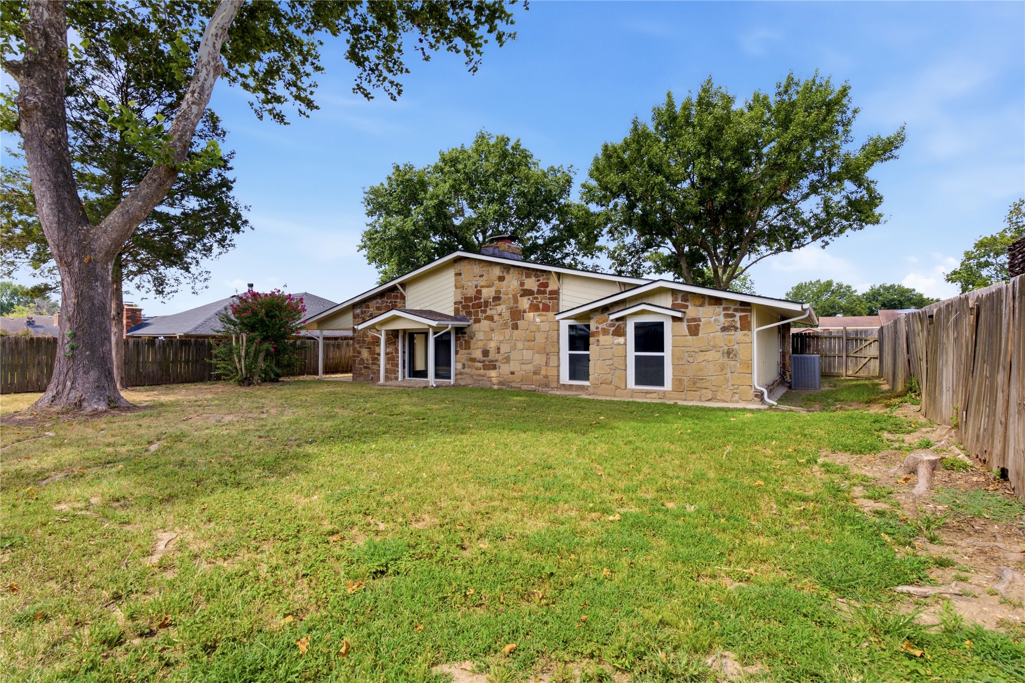 200 Elton Drive Property Photo 24