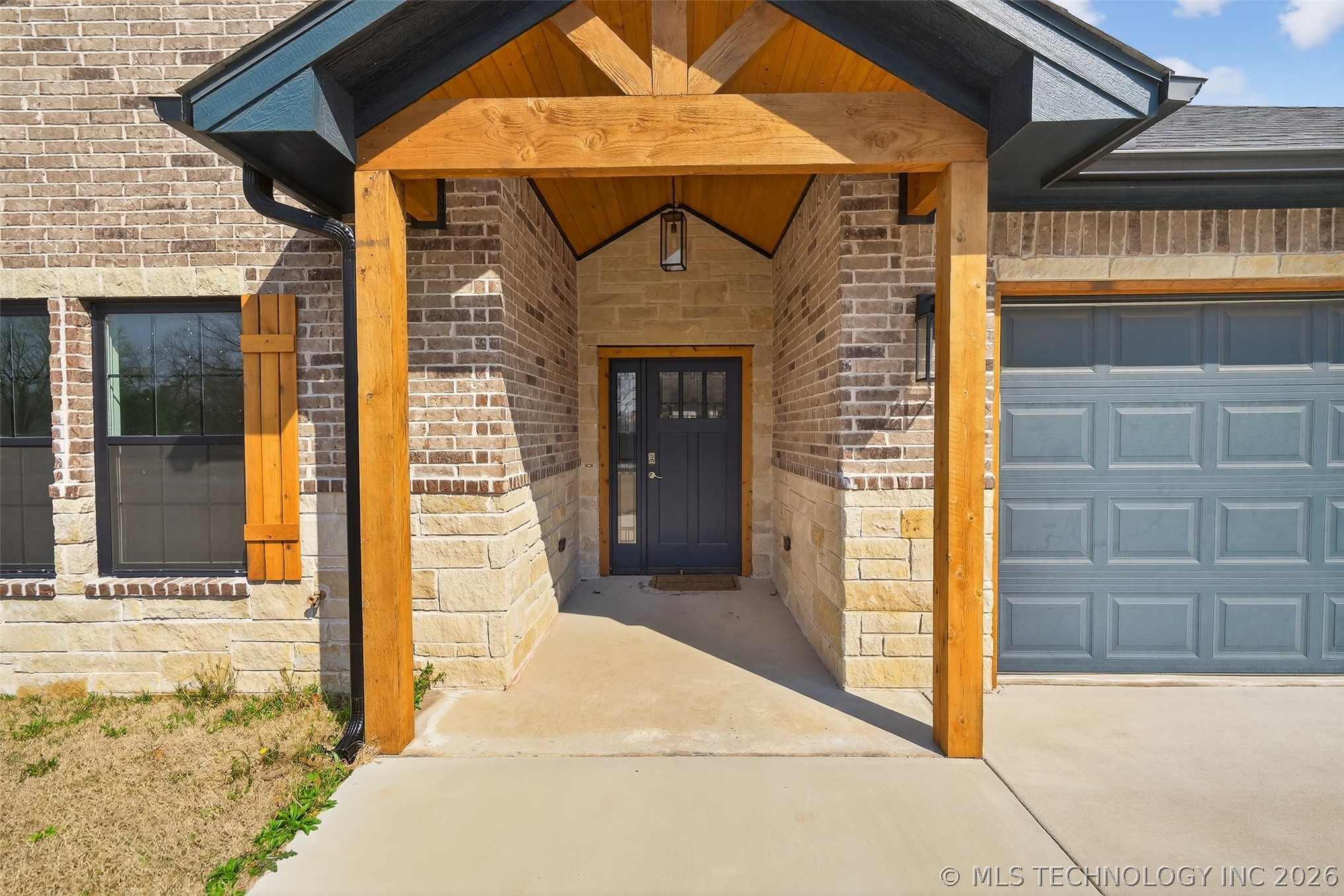 207 Lindsey Avenue Property Photo 4
