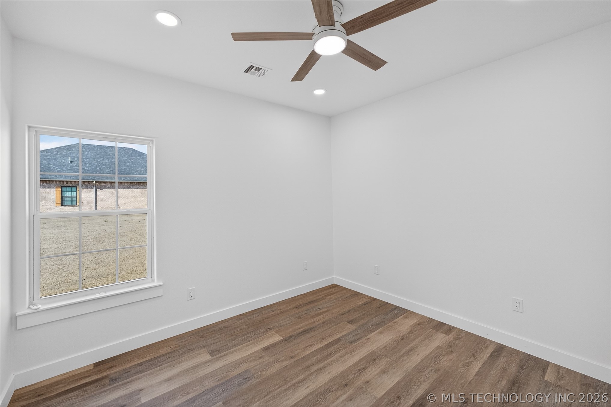 207 Lindsey Avenue Property Photo 11