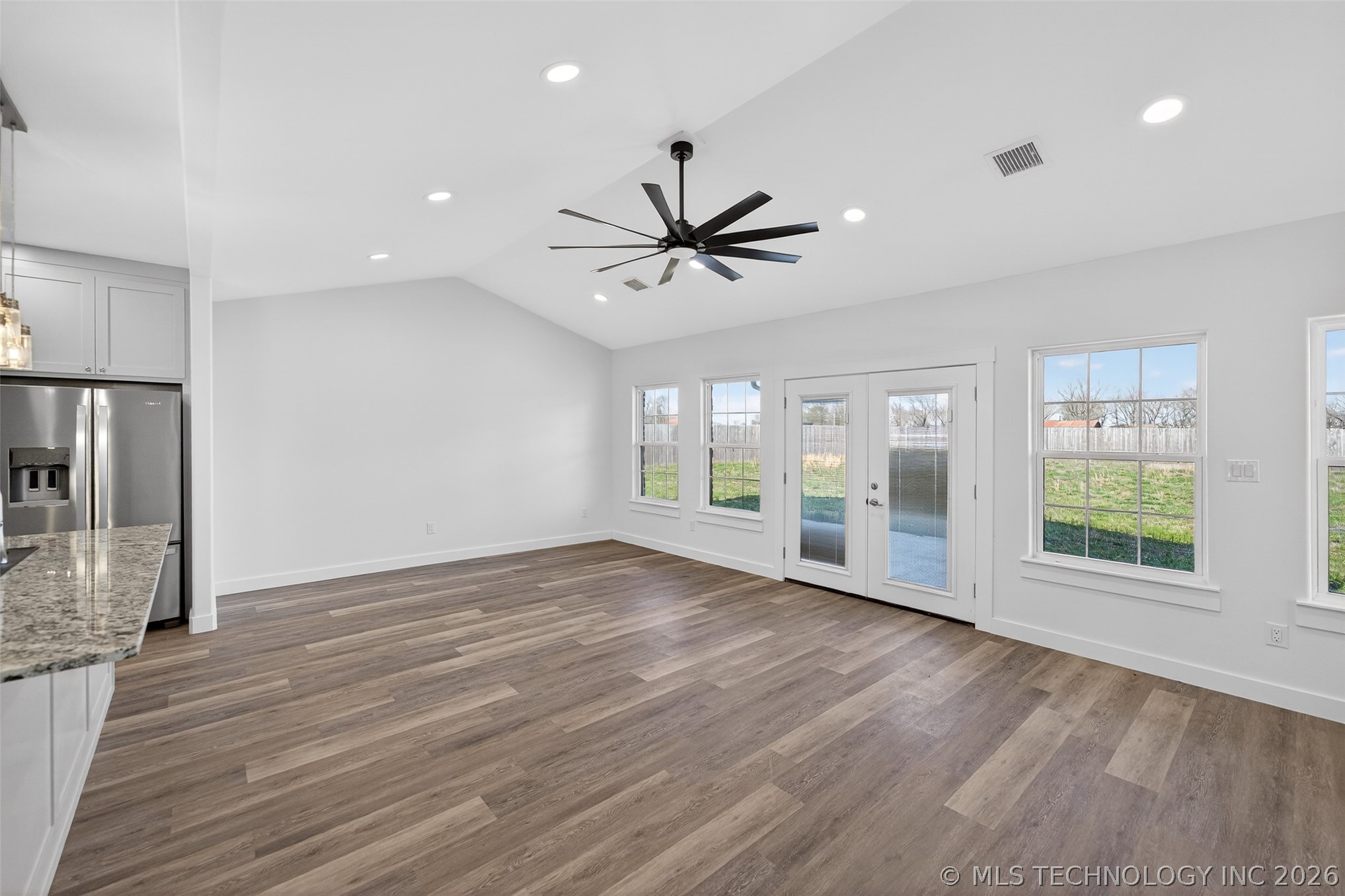 207 Lindsey Avenue Property Photo 19