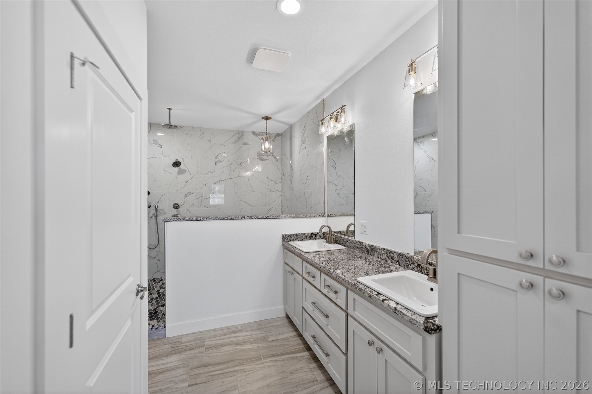 207 Lindsey Avenue Property Photo 23