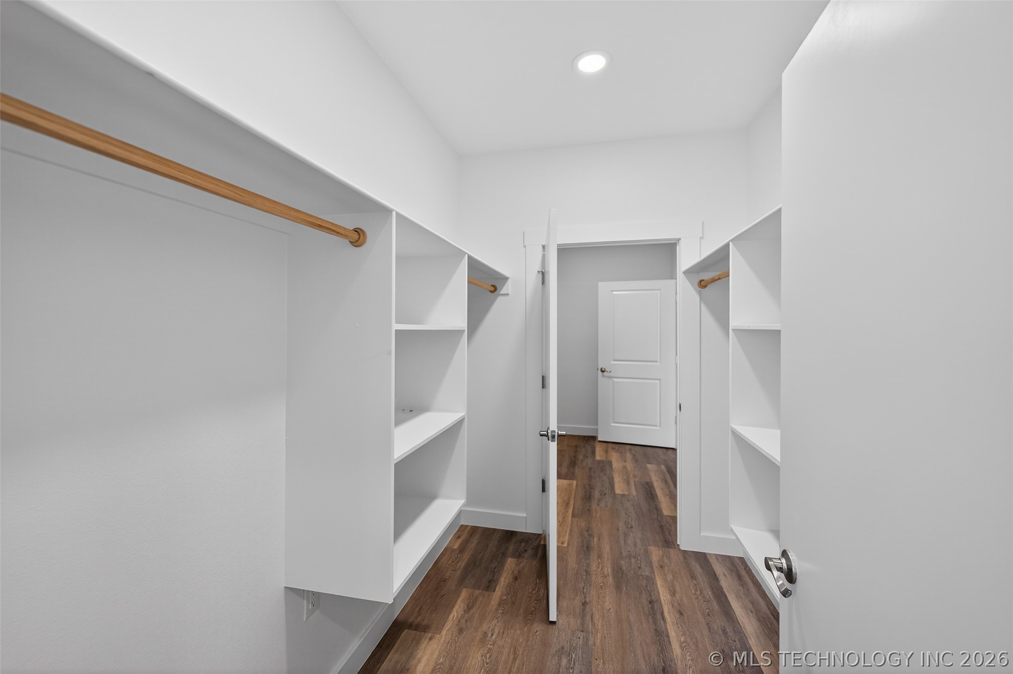 207 Lindsey Avenue Property Photo 27