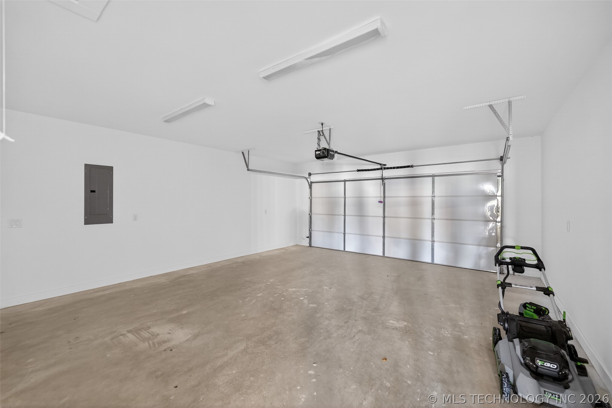 207 Lindsey Avenue Property Photo 29