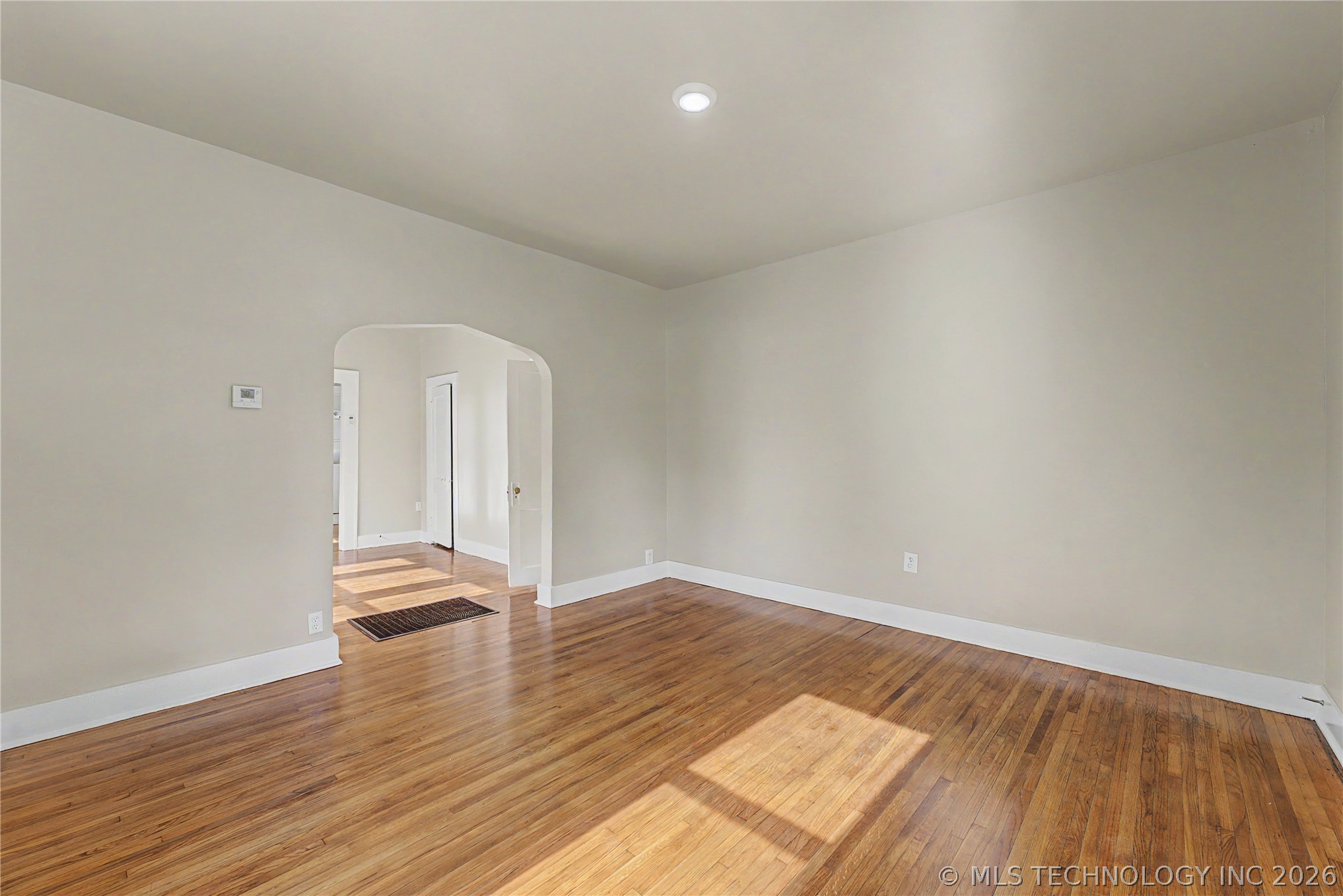 2015 E 2nd Street Property Photo 10