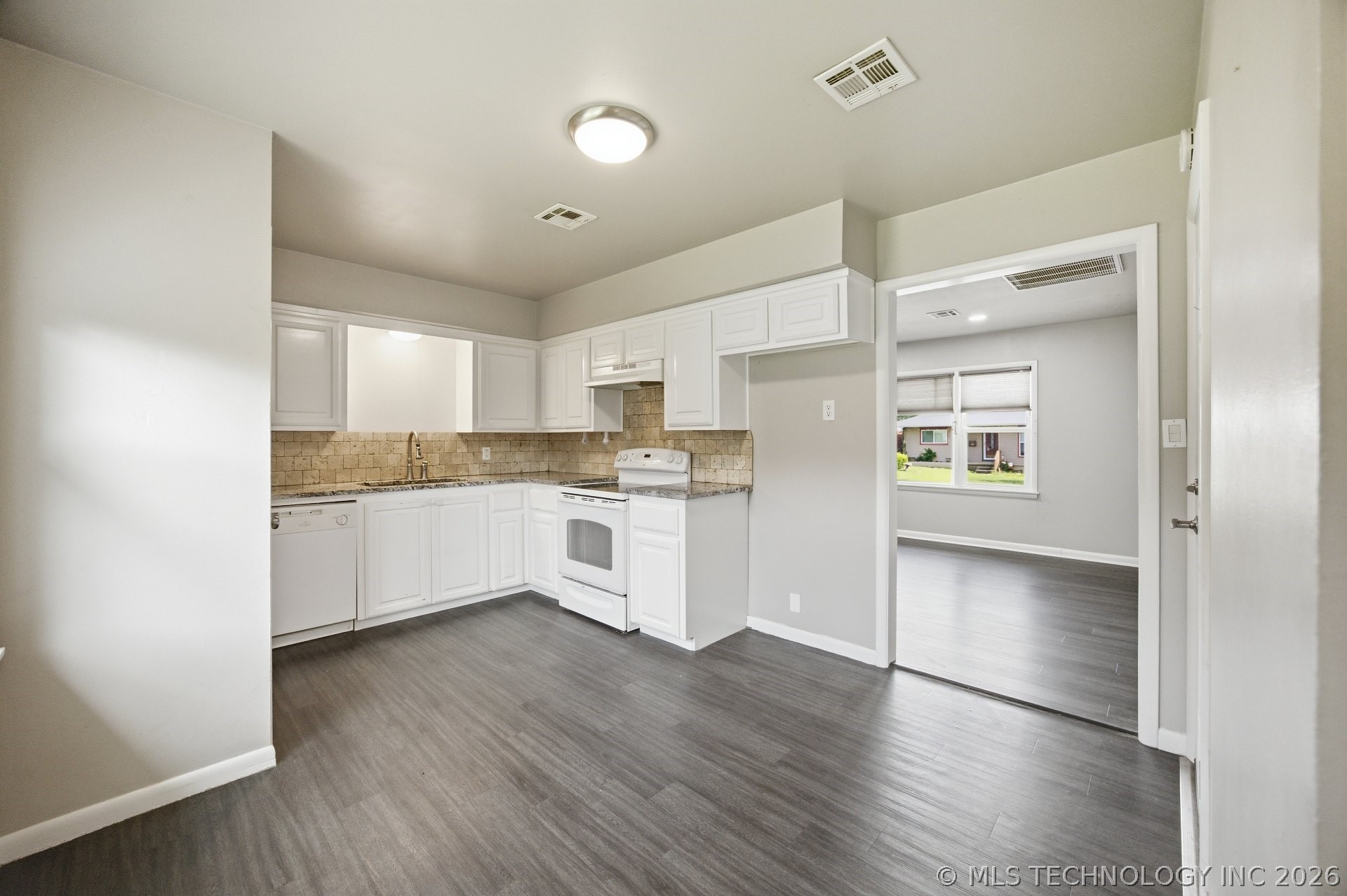 1311 Vieux Property Photo 8