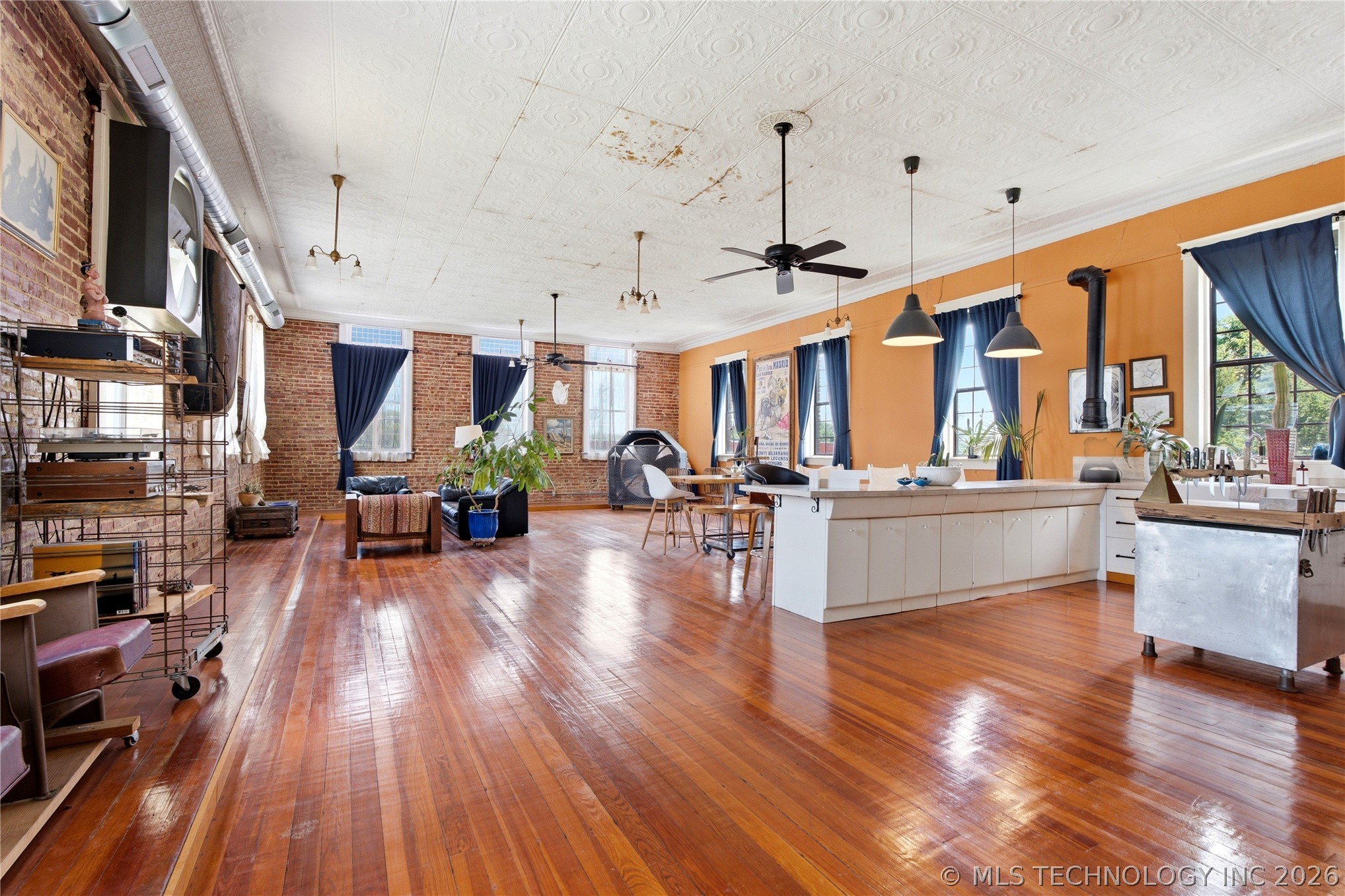 3 S Main Property Photo 20