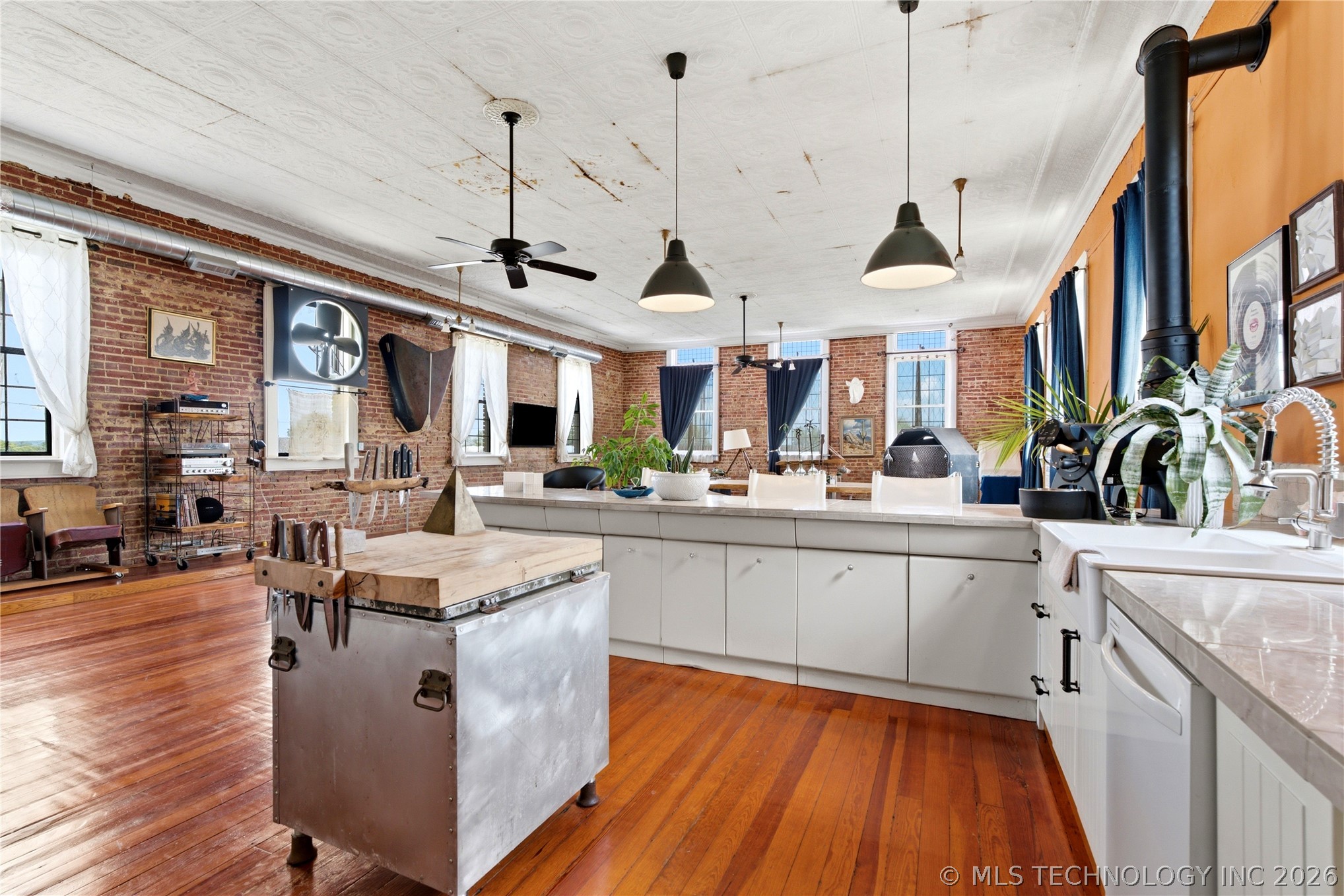 3 S Main Property Photo 22