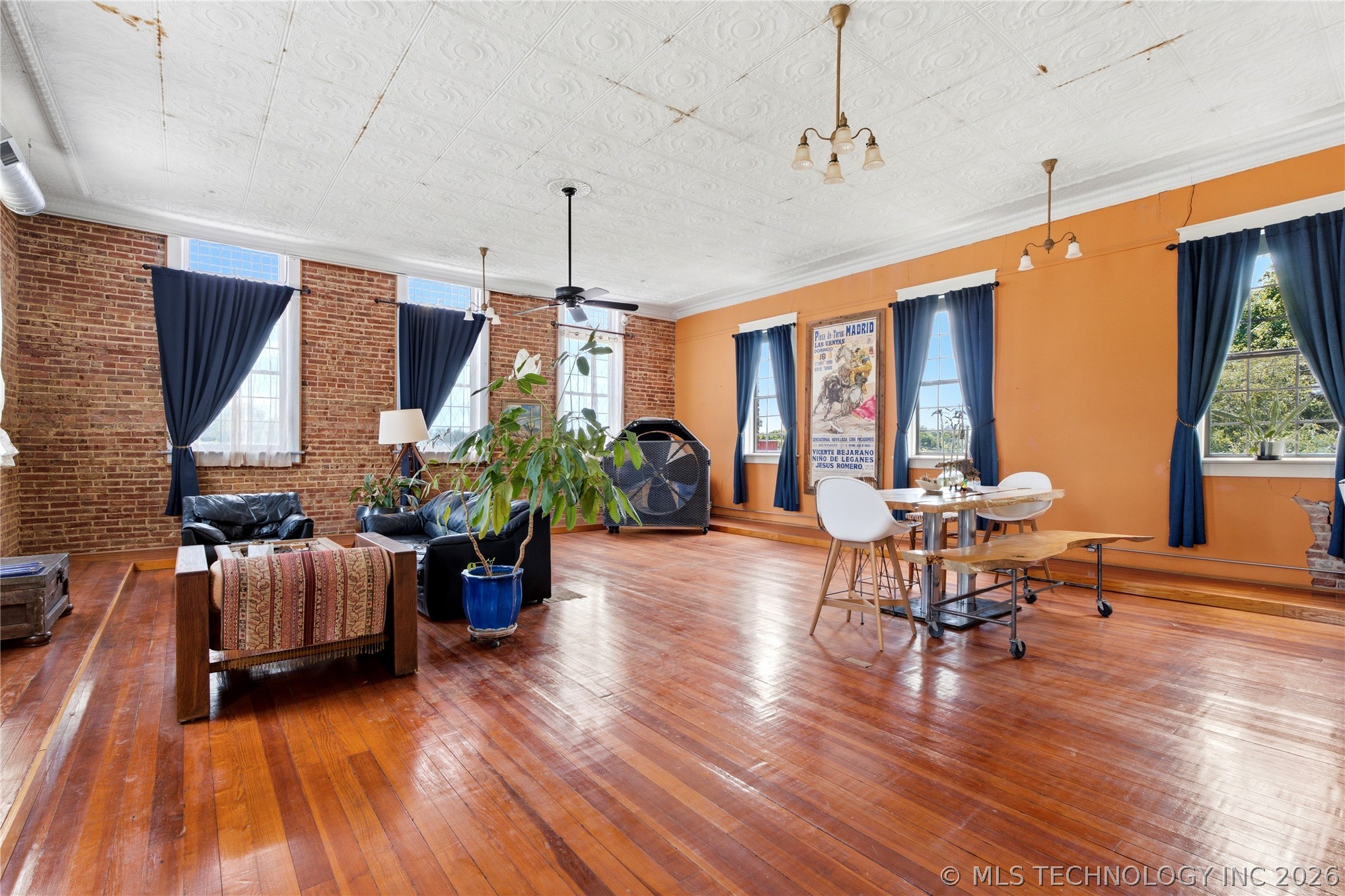 3 S Main Property Photo 23