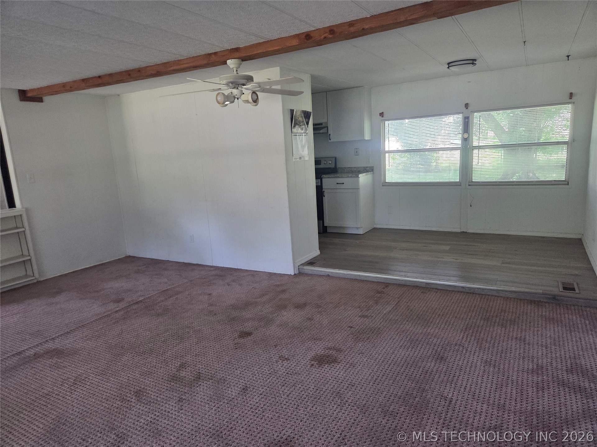 1310 E Cherry Property Photo 4