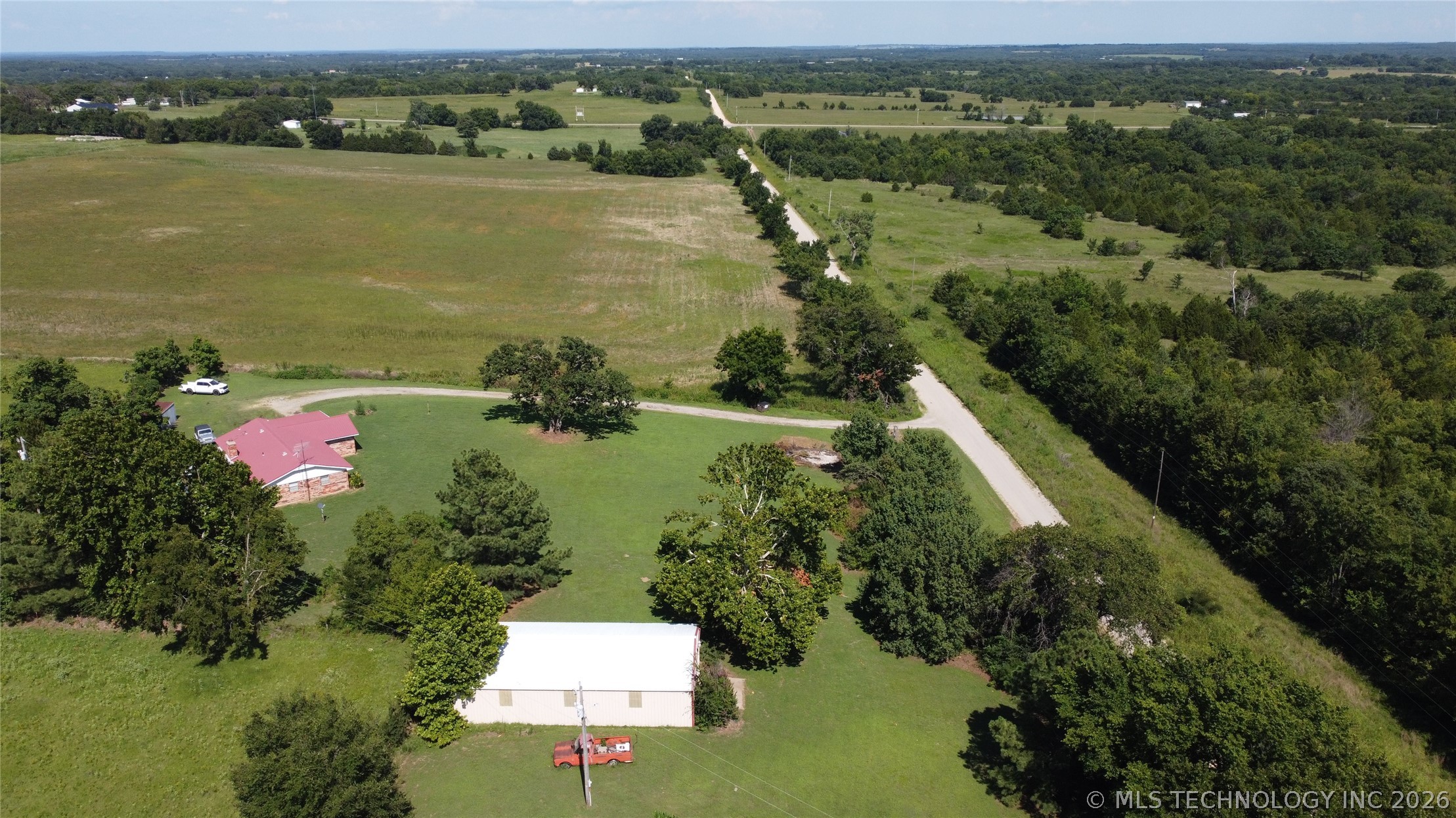 371126 E 990 Road Property Photo 4