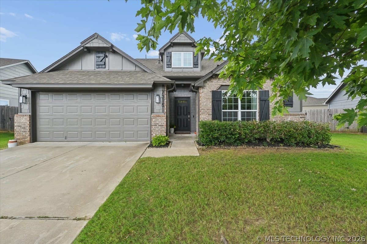 7315 S Laurel Place Property Photo 1