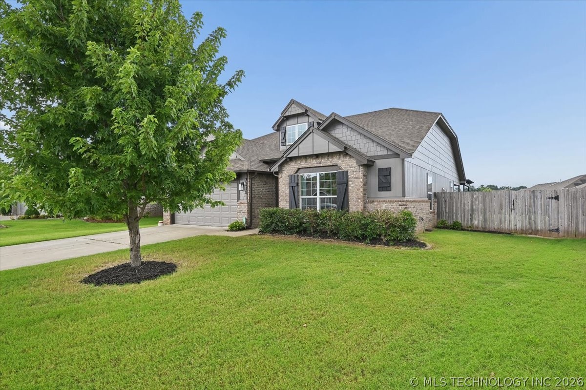 7315 S Laurel Place Property Photo 3