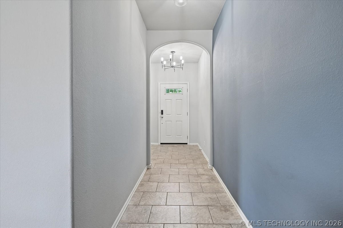7315 S Laurel Place Property Photo 9