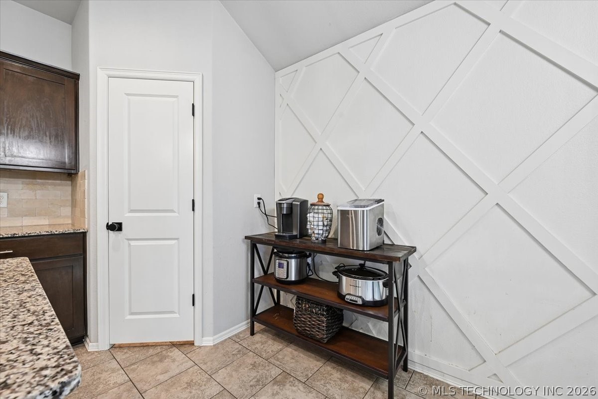 7315 S Laurel Place Property Photo 20