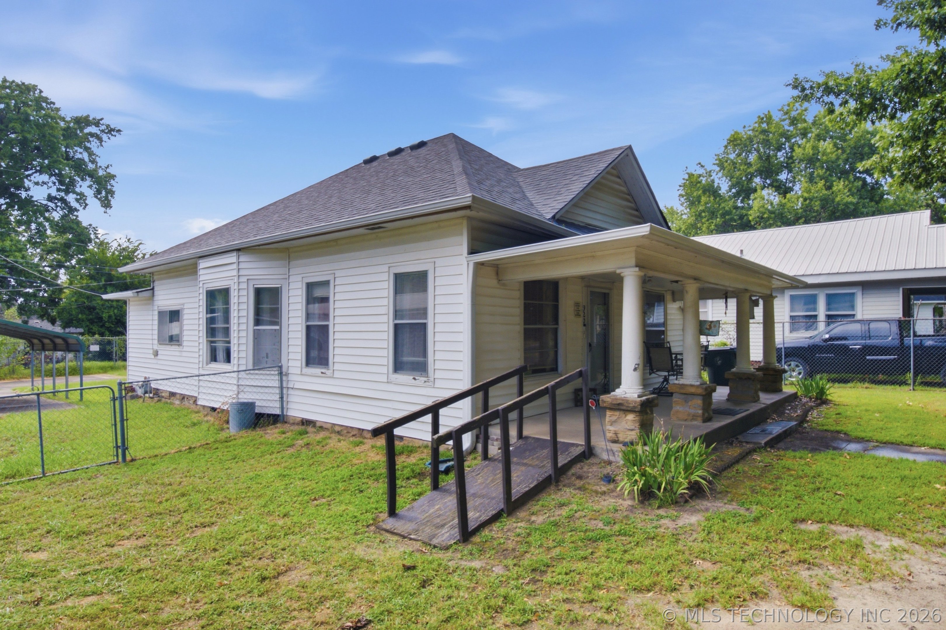 920 N Oklahoma Avenue Property Photo 3