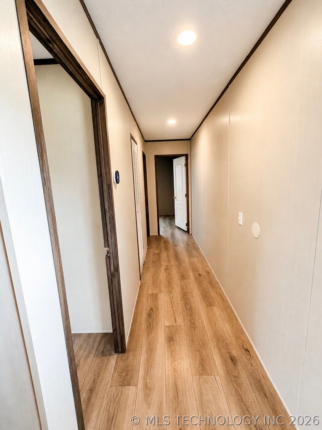 323 Swan Property Photo 5