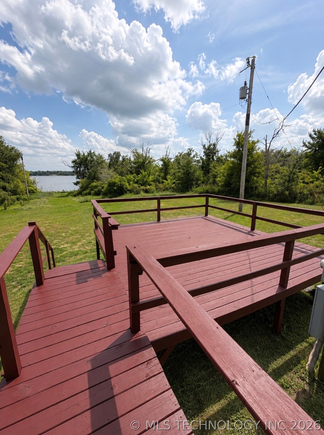 323 Swan Property Photo 16