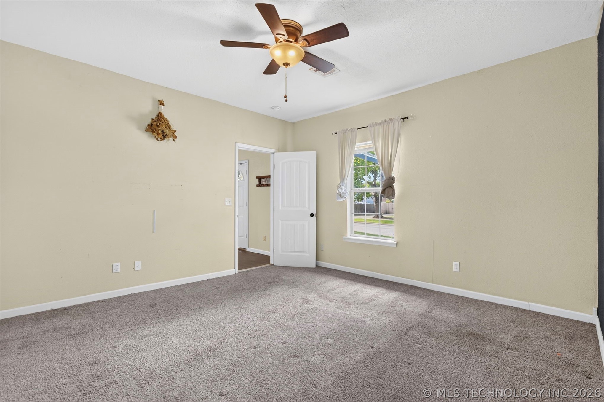 319 W Bryan Avenue Property Photo 22