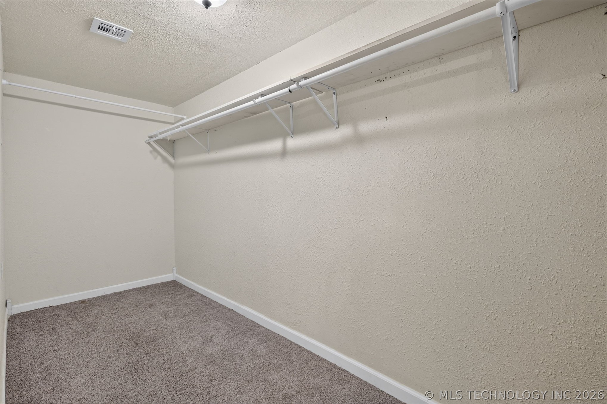 319 W Bryan Avenue Property Photo 32