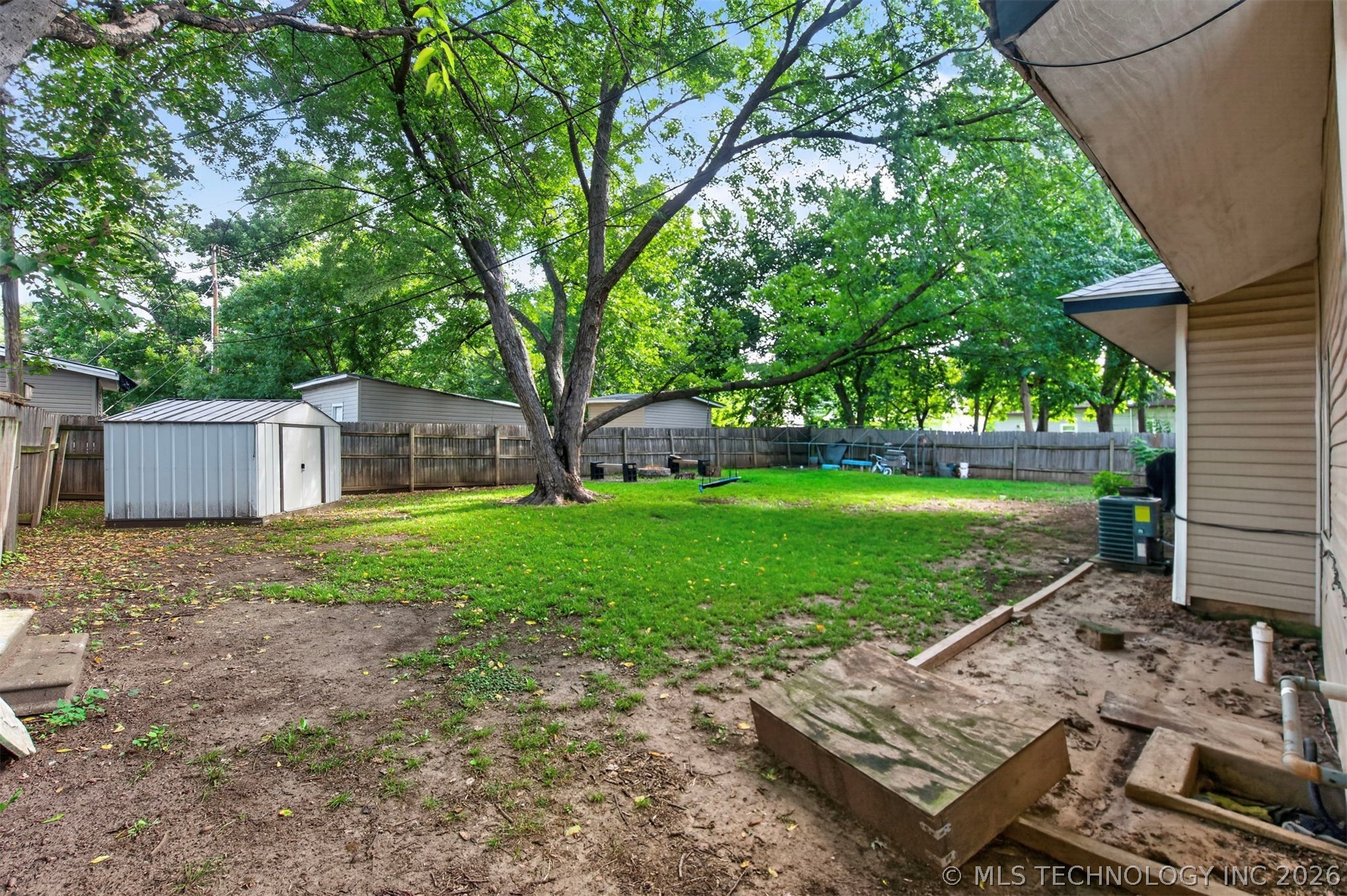 319 W Bryan Avenue Property Photo 42