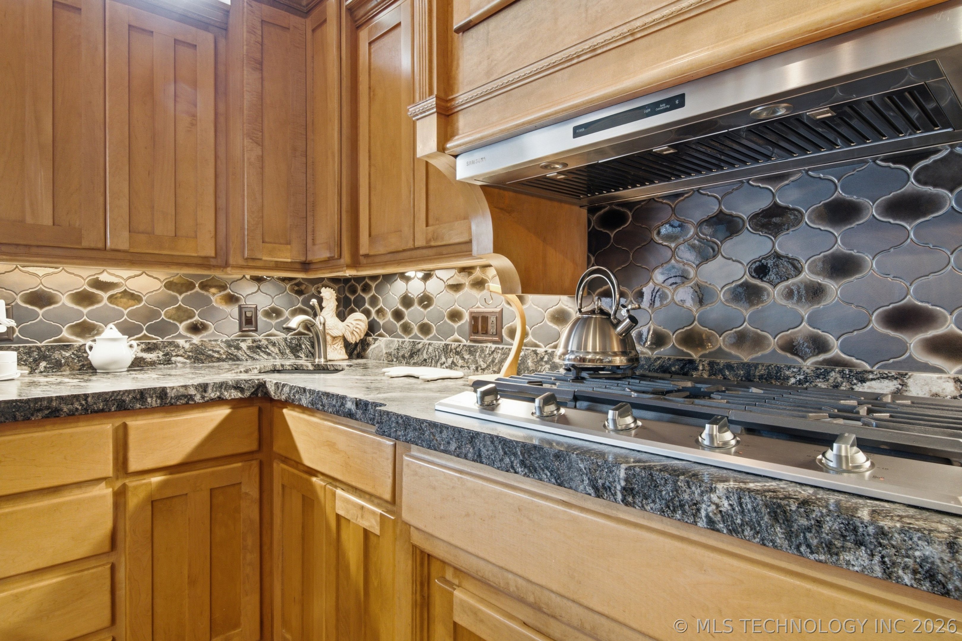 2372 Fox Street Property Photo 20