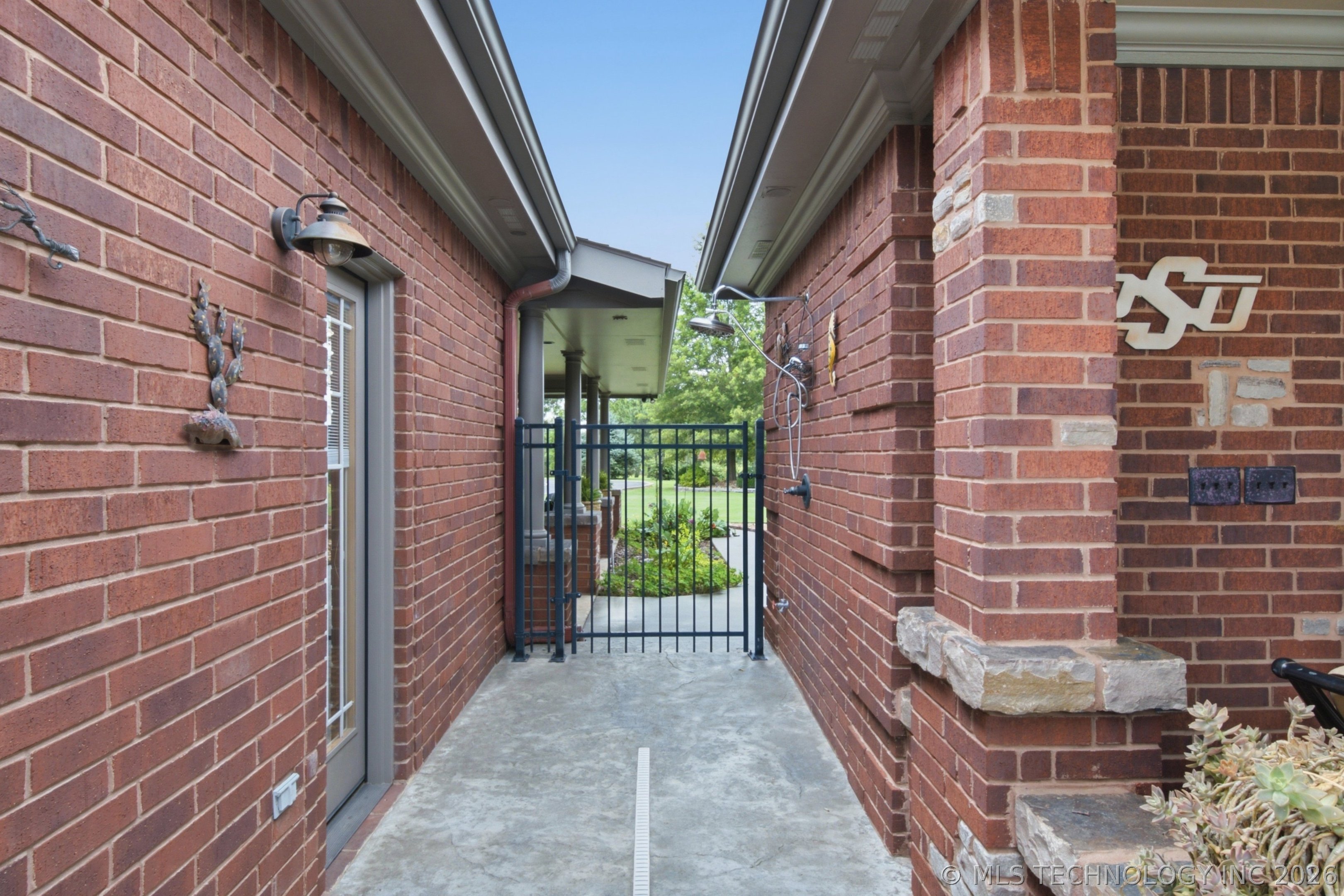 2372 Fox Street Property Photo 55