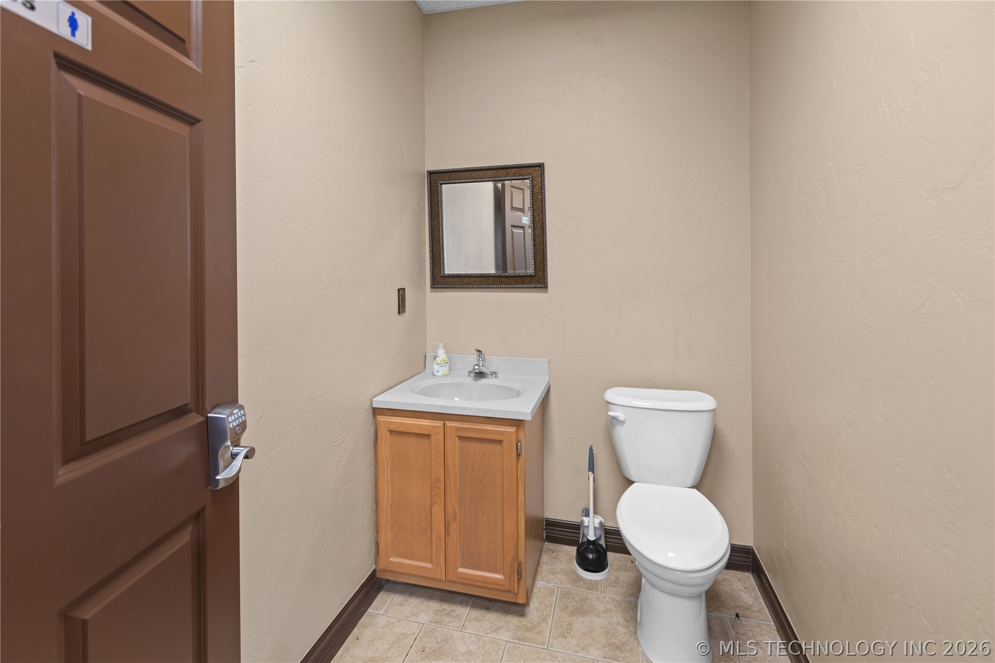 2247 W Mockingbird Property Photo 13
