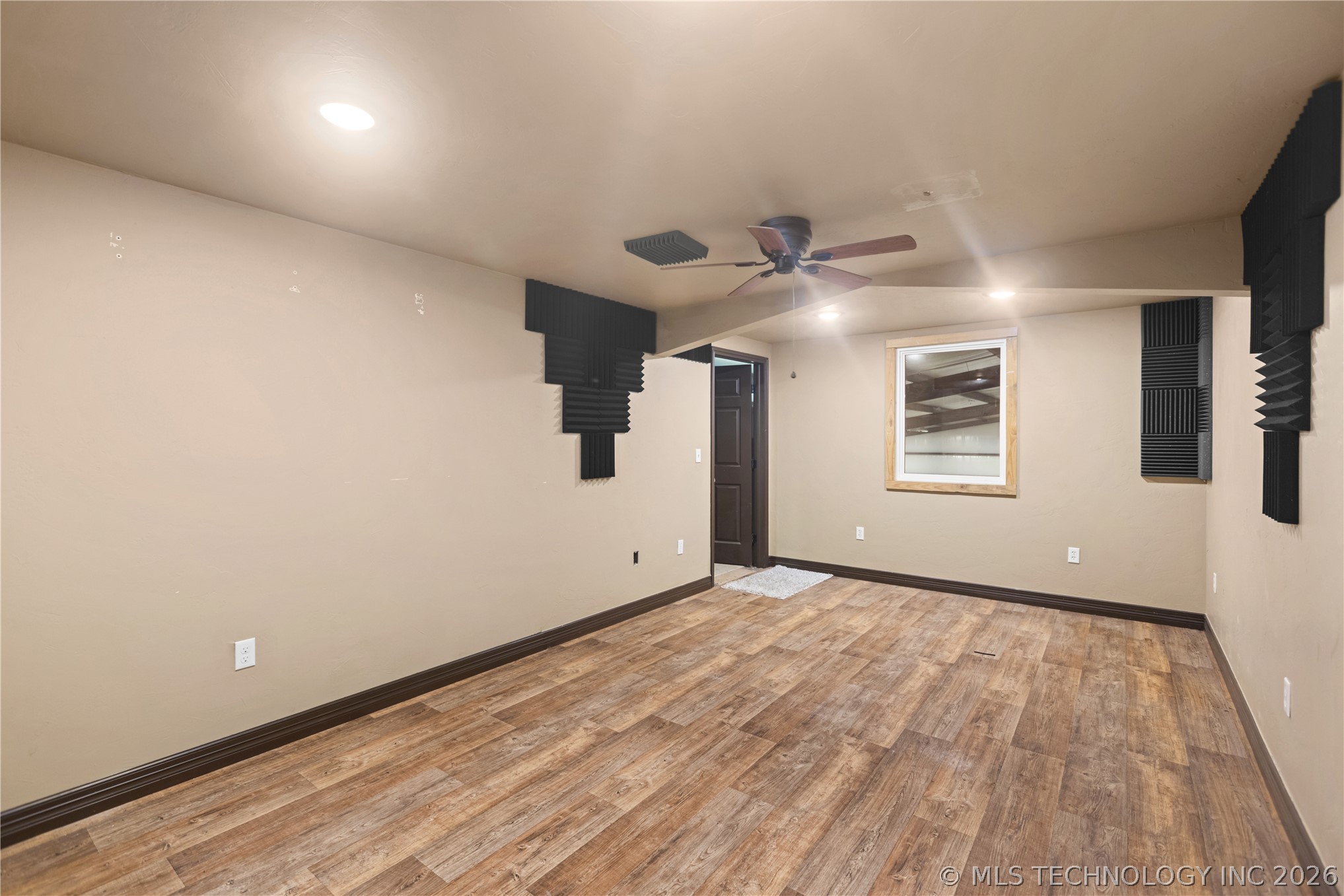 2247 W Mockingbird Property Photo 18