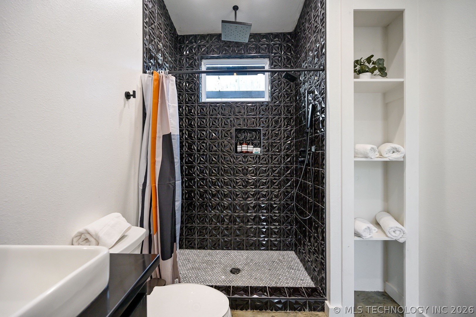 42 Happy Place Property Photo 13