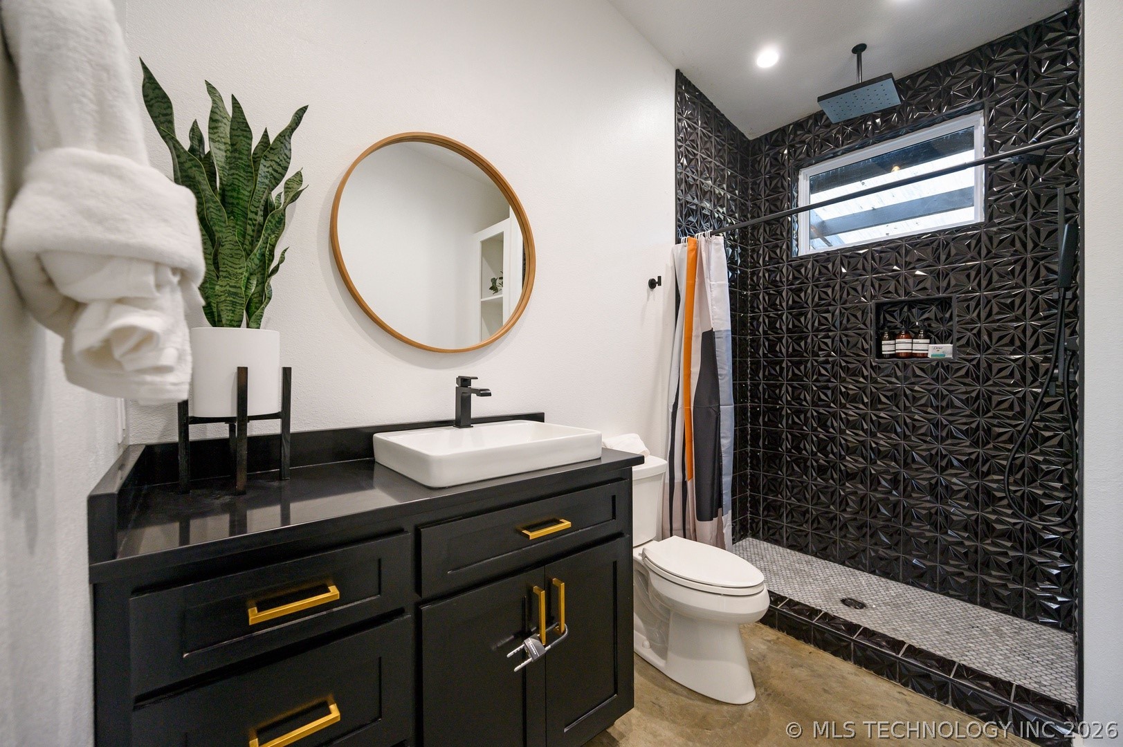 42 Happy Place Property Photo 15