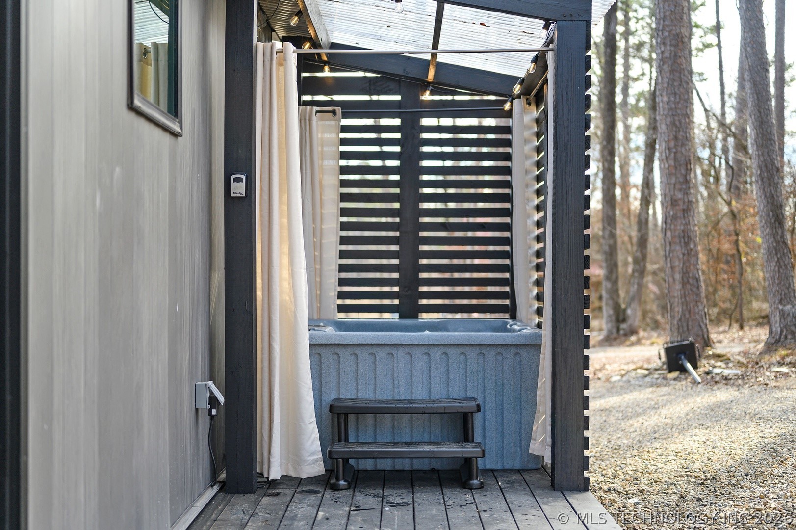 42 Happy Place Property Photo 18