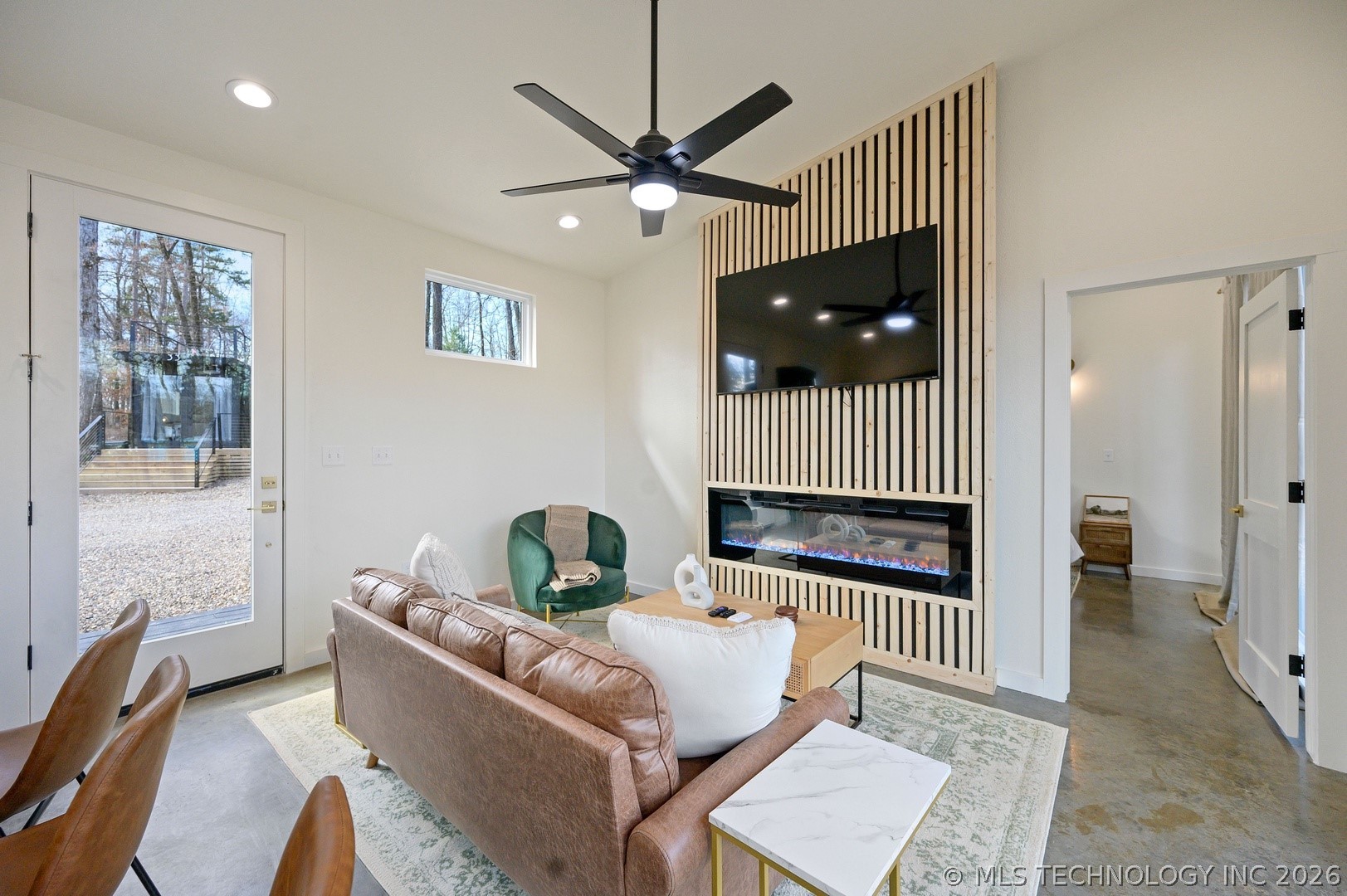 62 Happy Place Property Photo 5