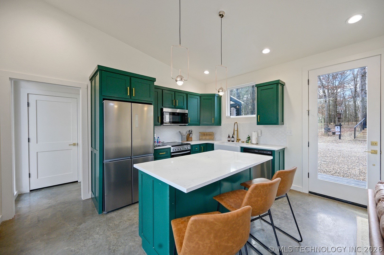 62 Happy Place Property Photo 7