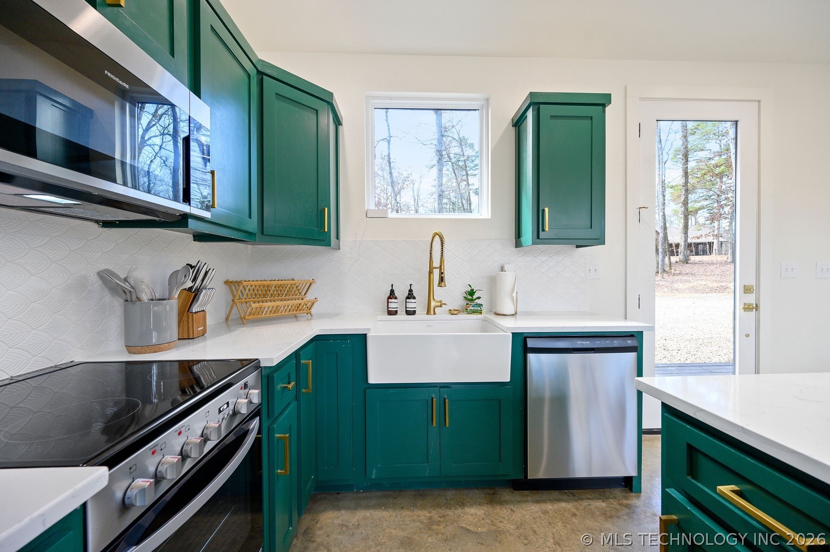 62 Happy Place Property Photo 8