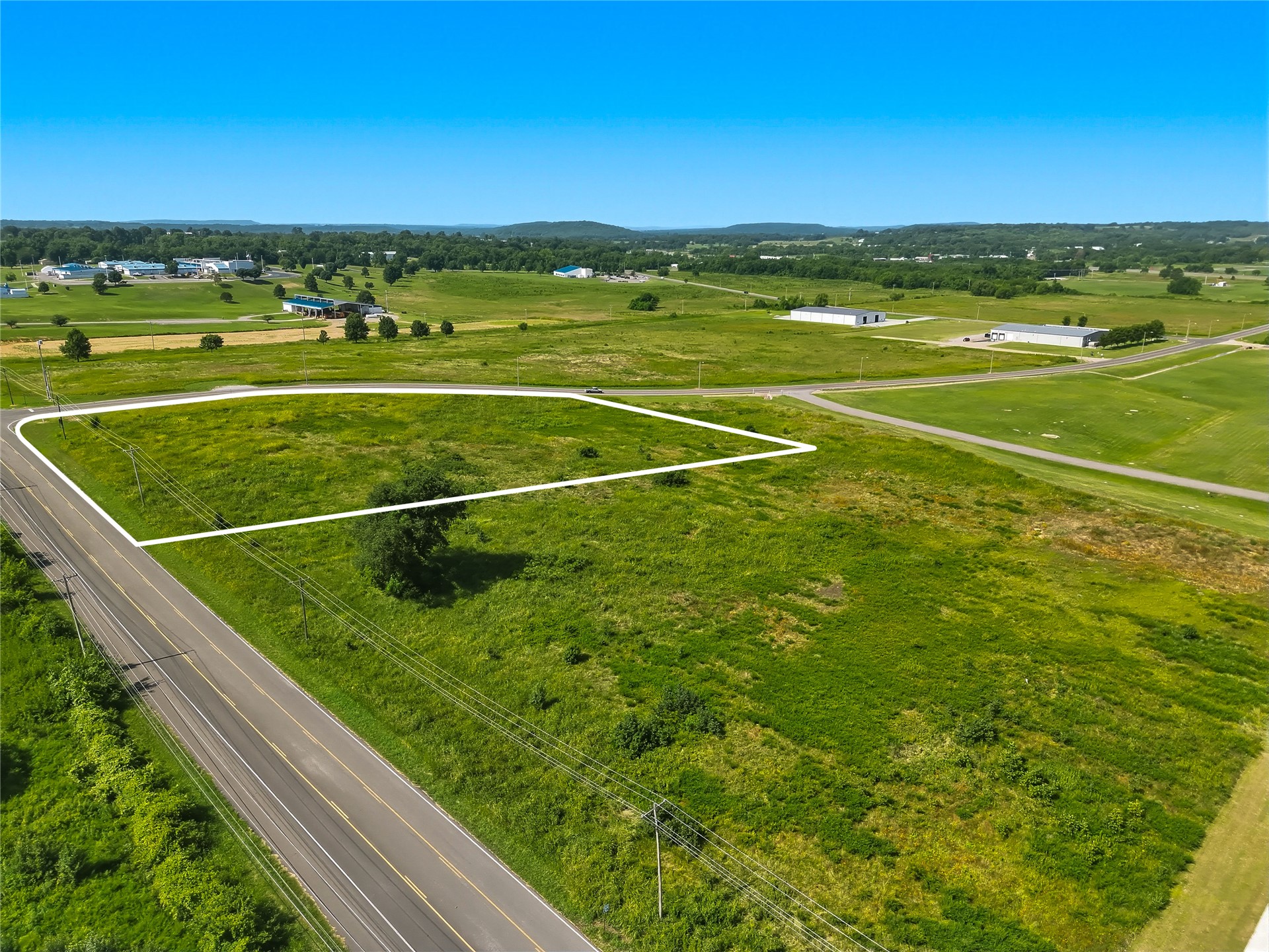 1000 Moccasin Avenue Property Photo 4