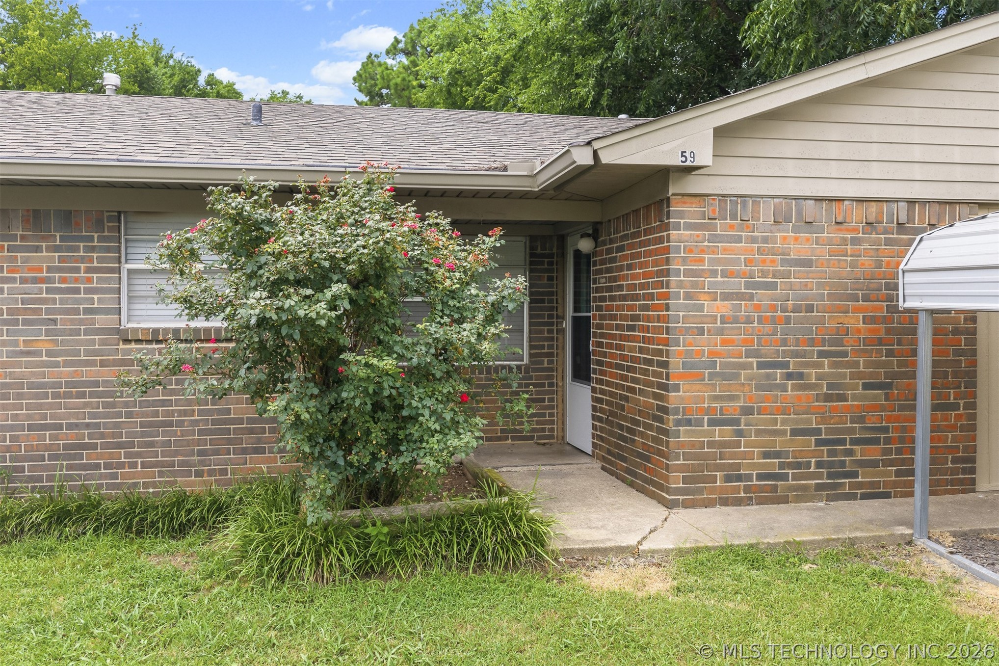 59 Laurel Property Photo 2