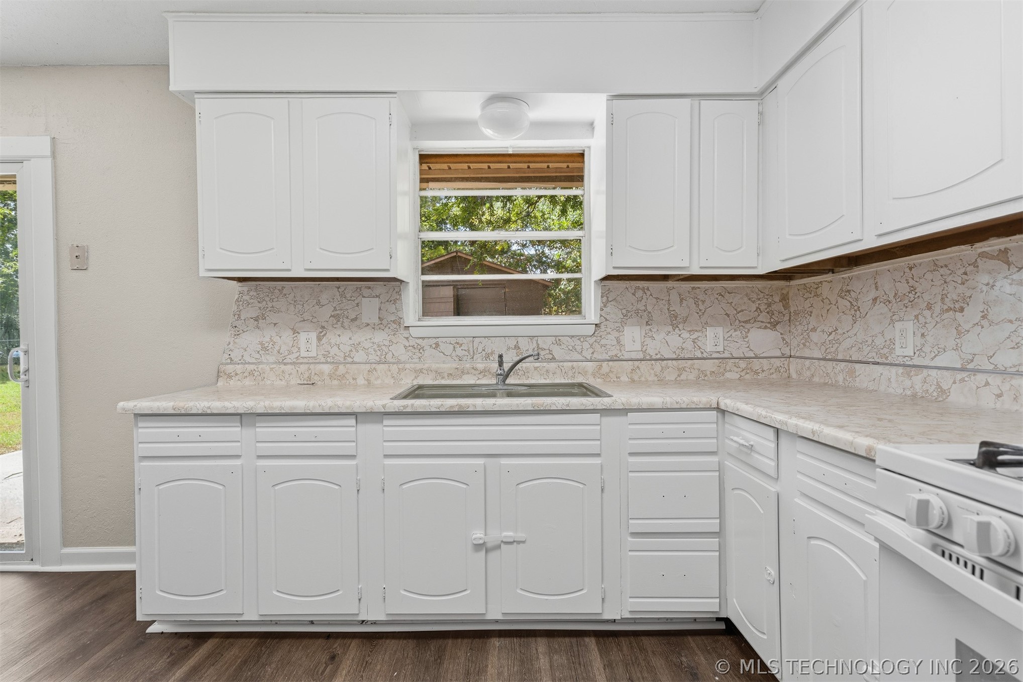 59 Laurel Property Photo 10
