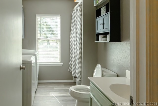 512 W Wall Property Photo 13
