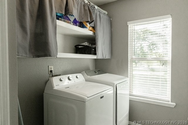 512 W Wall Property Photo 14
