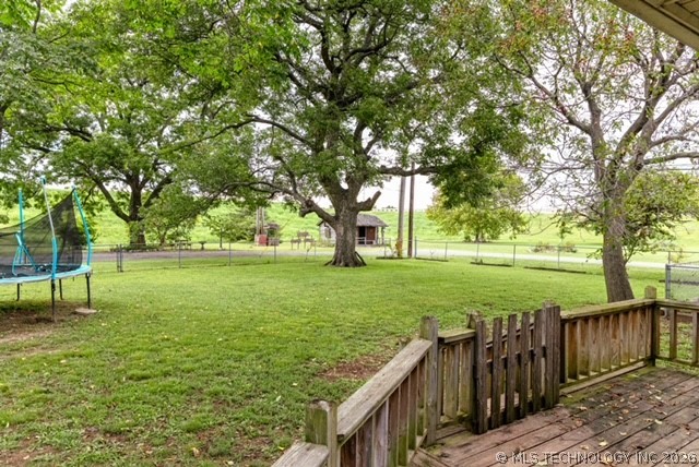 512 W Wall Property Photo 16