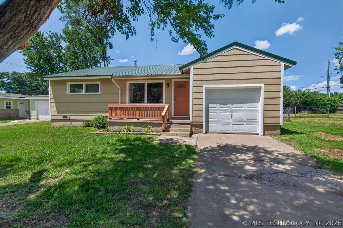 119 Mockingbird Property Photo 1
