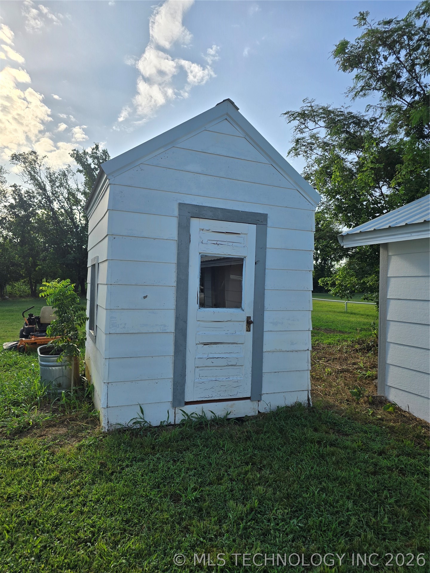 2000 4th Street Property Photo 4
