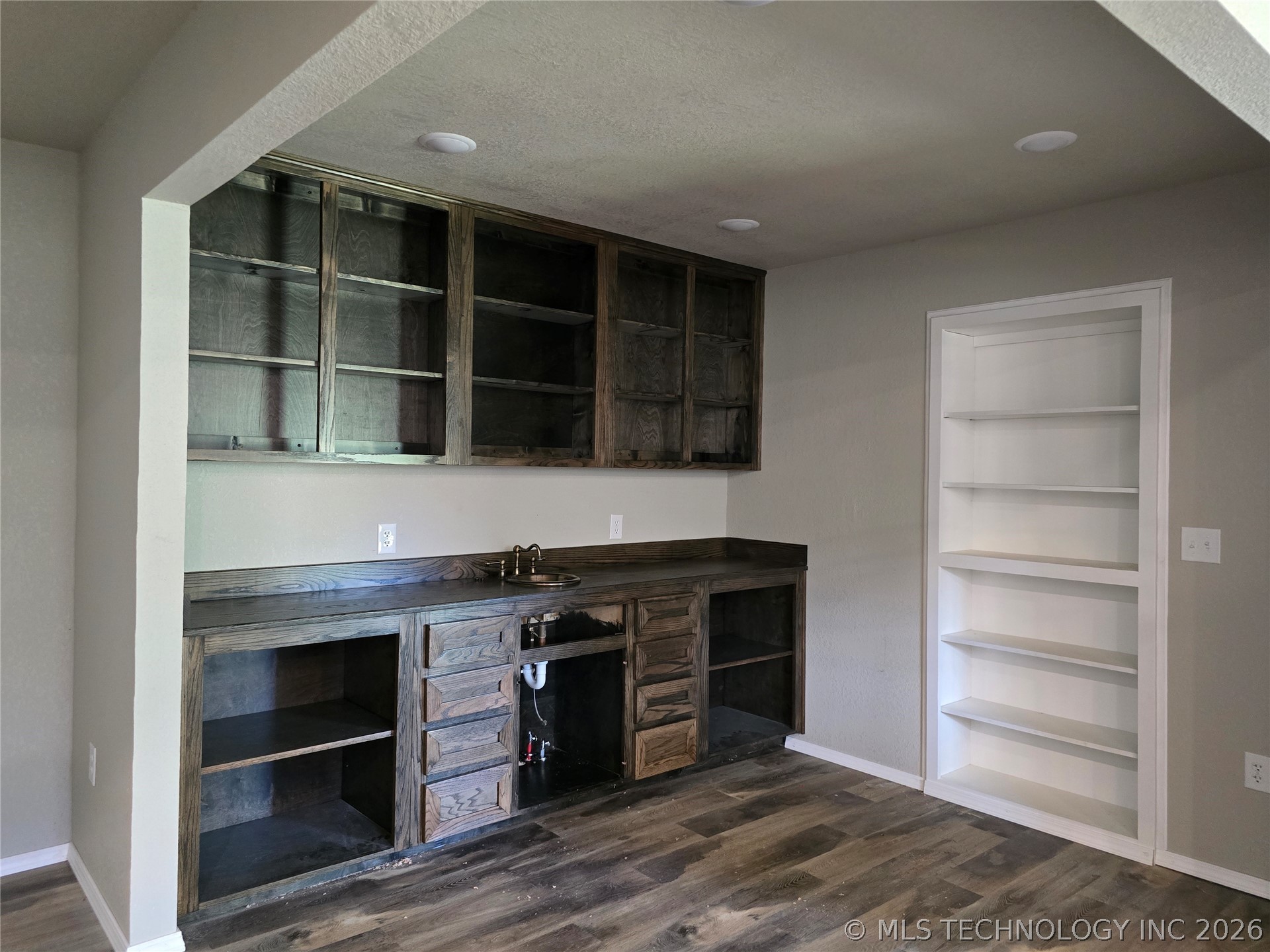 2000 4th Street Property Photo 14